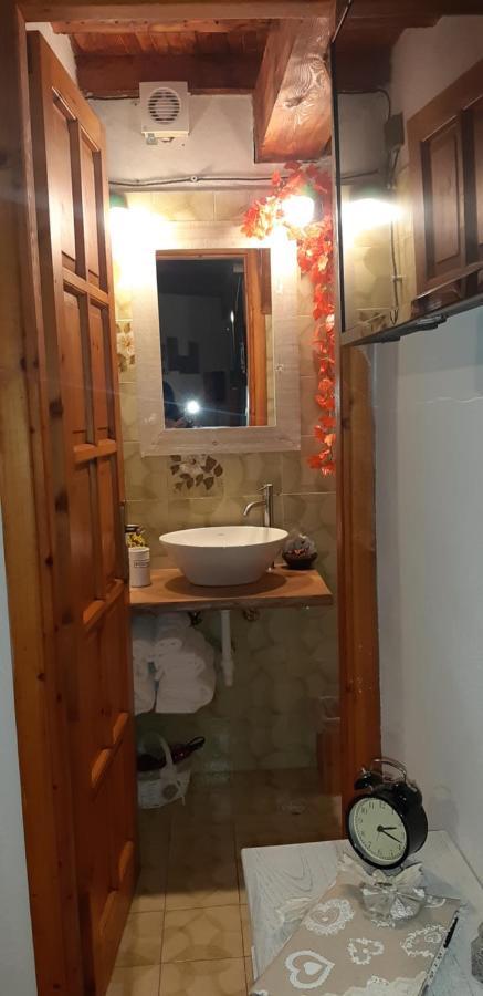 Mendatica Ca' Du Barbe: Tra Le Alpi E Il Mareヴィラ エクステリア 写真